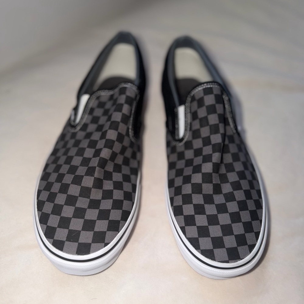 Vans Classic Slip-On Checkerboard in Black and Gray
